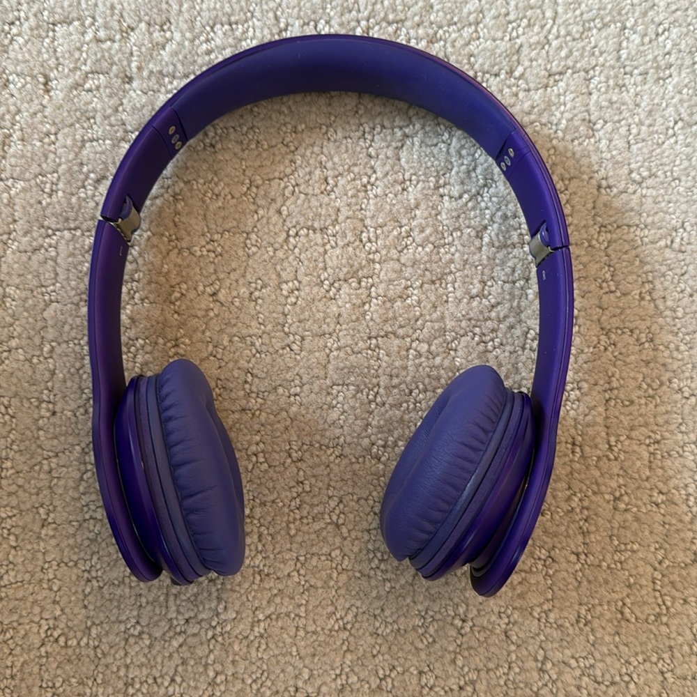 Beats by Dr. dre solo HD purple wired headphones